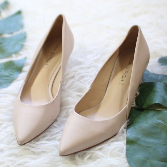 Via Spiga Shoes - Via Spiga Beige Pink Classic Heel Pumps 7M